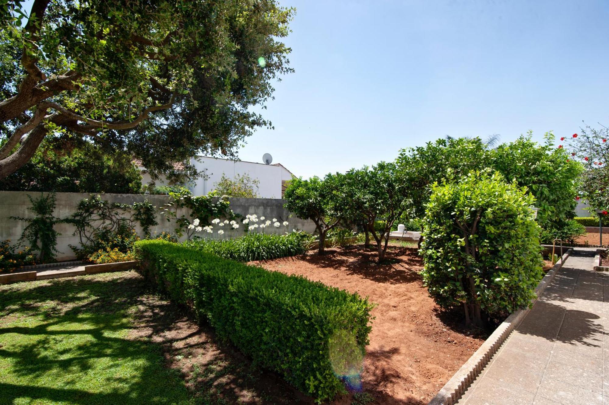 Maroby - Garden & Parking Villa Lecce
